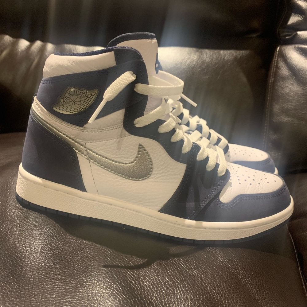 Air Jordan 1 retro high co.JP. Midnight Navy.